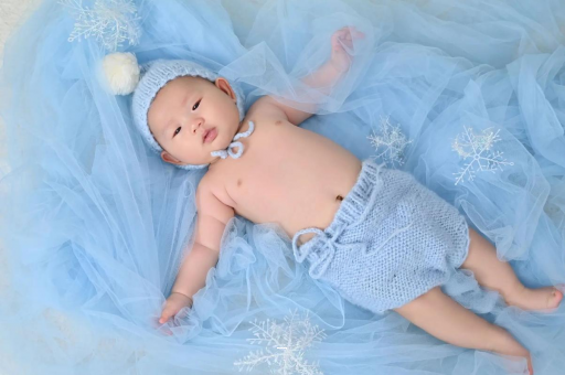 朝阳宝宝多大能喝纯牛奶 朝阳宝宝多大能喝纯牛奶